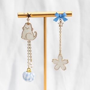 ✨Modcloth Elsie Cat Earrings